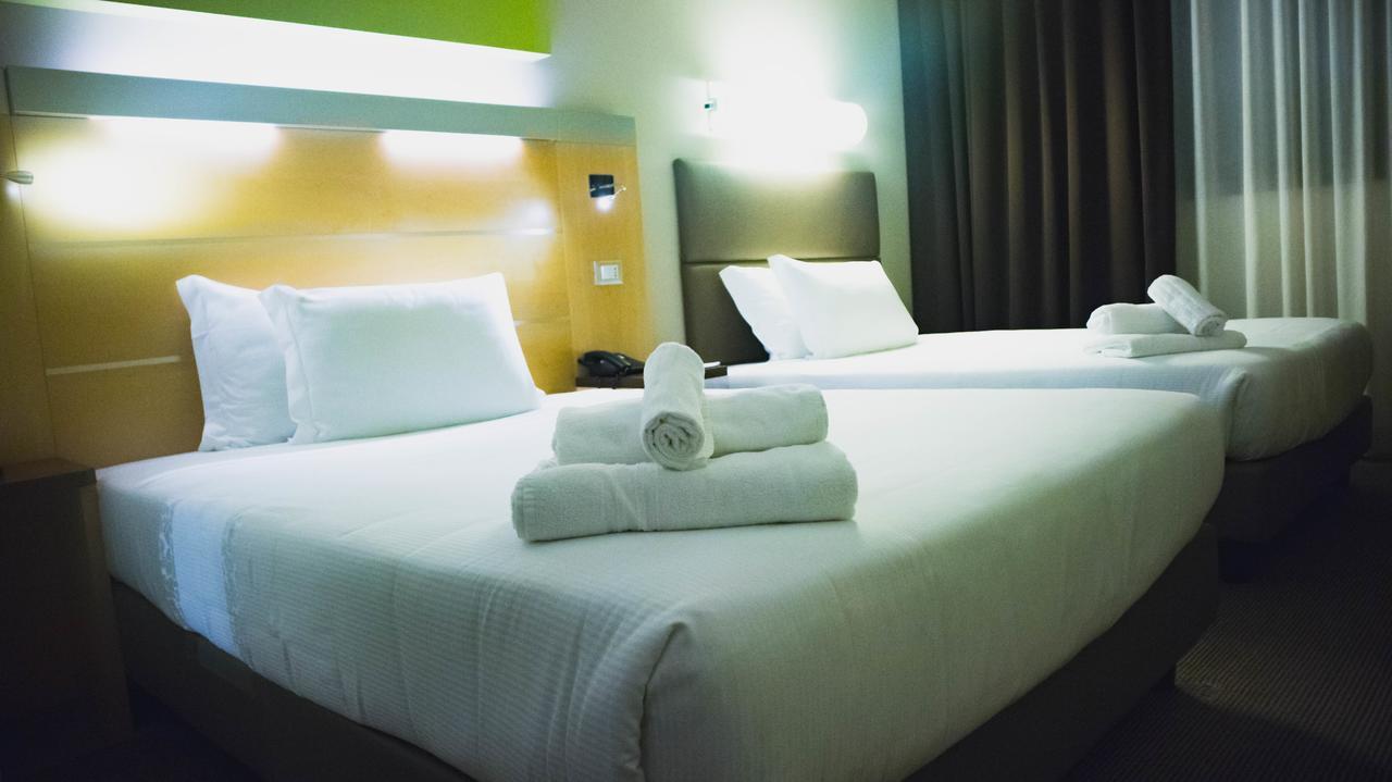 Ih Hotels Milano Gioia Exterior photo