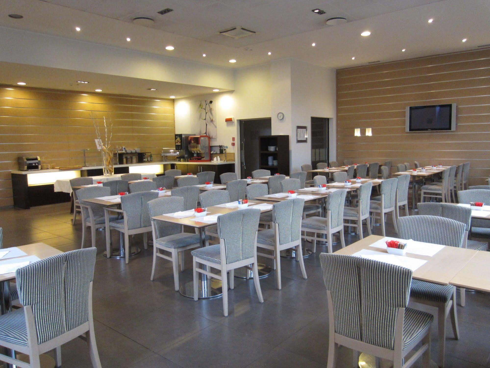 Ih Hotels Milano Gioia Exterior photo