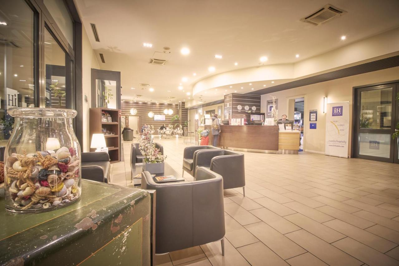 Ih Hotels Milano Gioia Exterior photo